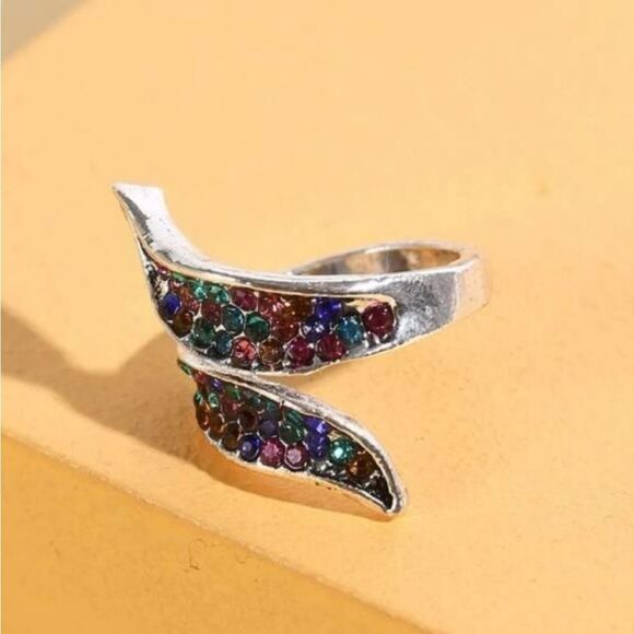 Rhinestone spiral ring - Picture 4 of 4